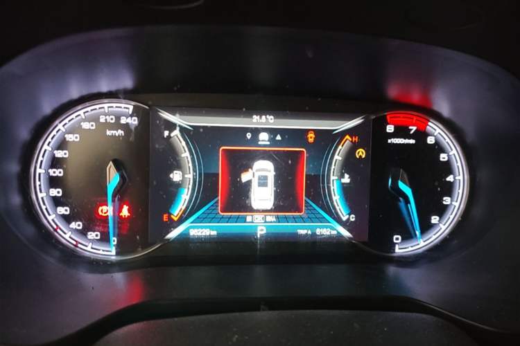 Used CHANGAN OSHAN COS1 2018 1.5T Automatic Miao 7-Seater Instrument Cluster