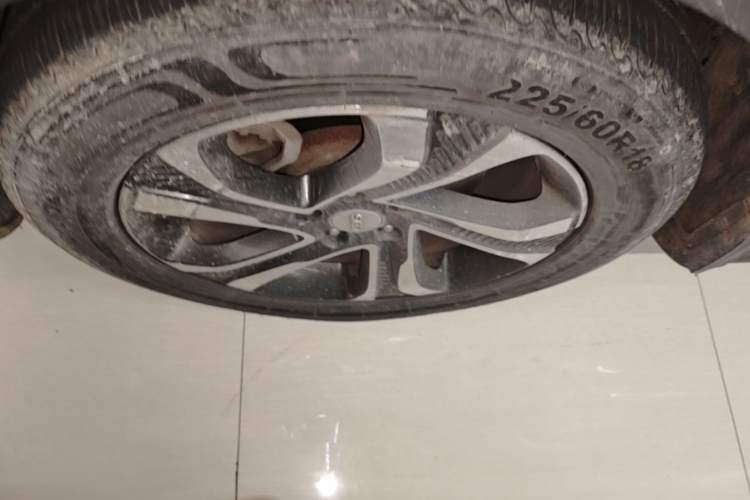 Used CHANGAN OSHAN COS1 2018 1.5T Automatic Miao 7-Seater Left Front Wheel Hub