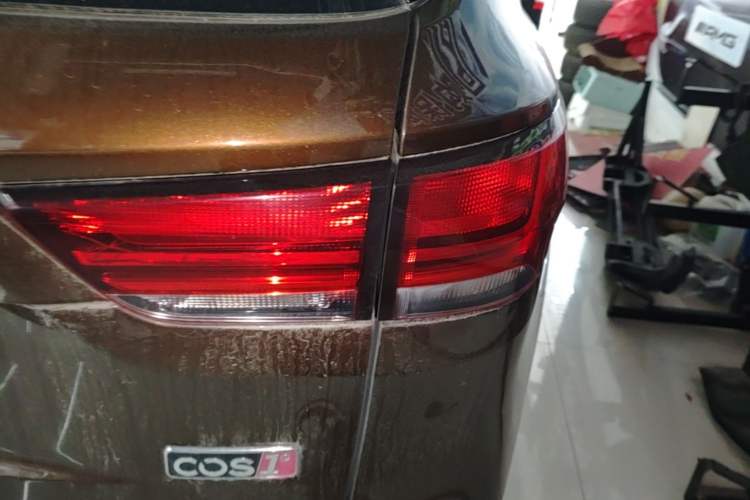 Used CHANGAN OSHAN COS1 2018 1.5T Automatic Miao 7-Seater Right Rear Taillight