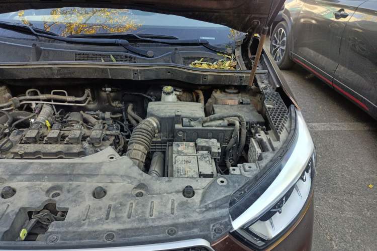 Used CHANGAN OSHAN COS1 2018 1.5T Automatic Smart 7-Seater Engine Bay Left