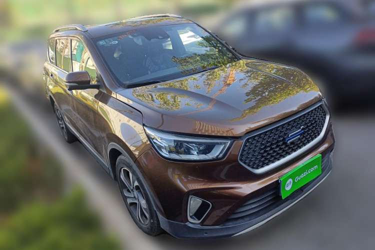 Used CHANGAN OSHAN COS1 2018 1.5T Automatic Smart 7-Seater Front Right 45 Deg