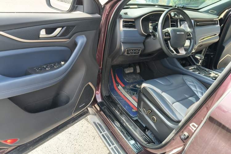 Used CHANGAN OSHAN COS1 2018 1.5T Automatic Smart 7-Seater Driver Seat