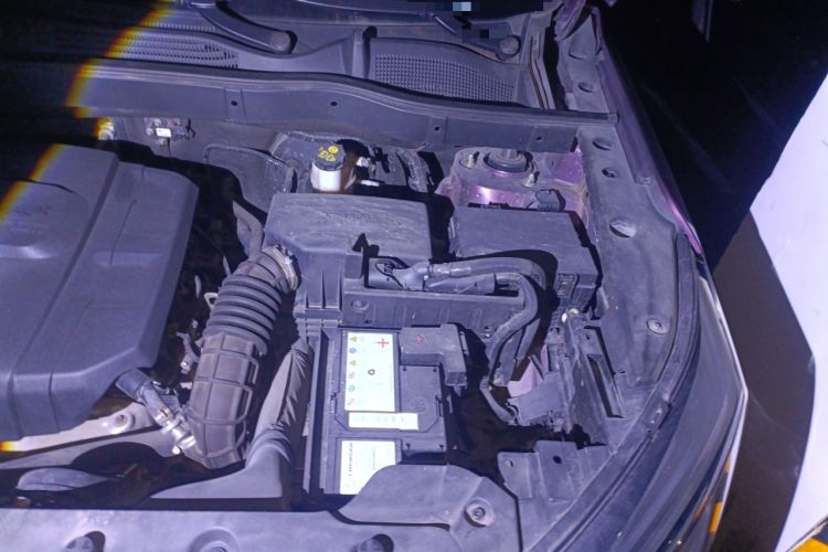 Used CHANGAN OSHAN COS1 2018 1.5T Automatic 6-Seater Engine Bay Left