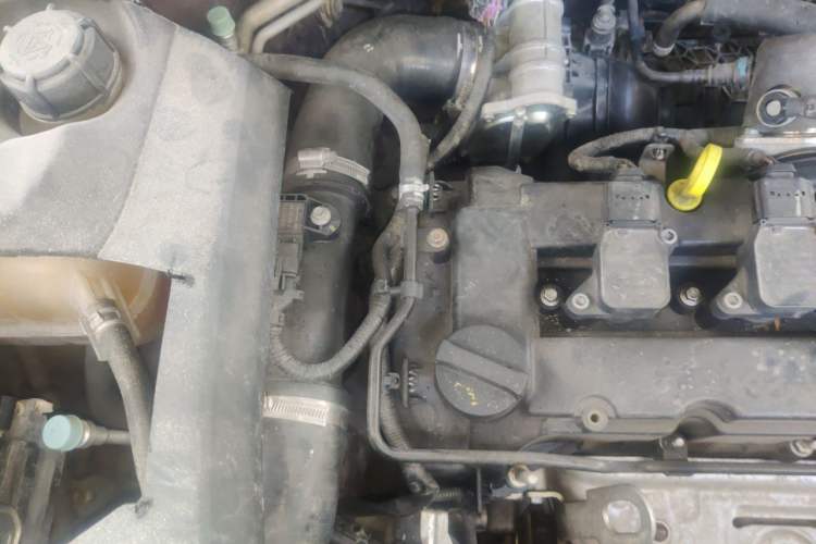 Used CHANGAN OSHAN COS1 2018 1.5T Automatic Miao 7-Seater Engine Bay Right