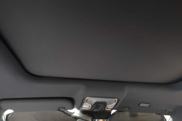 Used CHANGAN OSHAN COS1 2018 1.5T Automatic Smart 7-Seater Headliner
