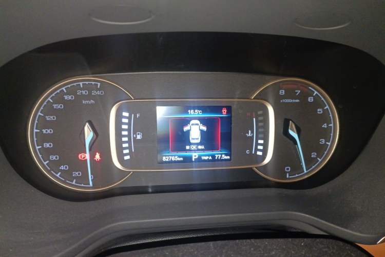 Used CHANGAN OSHAN COS1 2018 1.5T Automatic 6-Seater Instrument Cluster