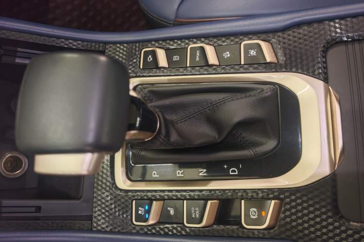 Used CHANGAN OSHAN COS1 2018 1.5T Automatic Smart 7-Seater Interior 10
