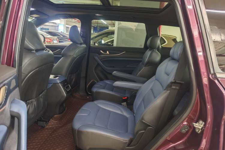 Used CHANGAN OSHAN COS1 2018 1.5T Automatic Smart 7-Seater Interior 2