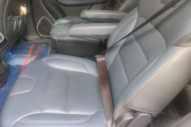 Used CHANGAN OSHAN COS1 2018 1.5T Automatic Miao 7-Seater Left Rear Seat