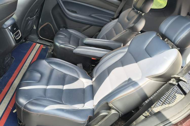 Used CHANGAN OSHAN COS1 2018 1.5T Automatic Smart 7-Seater Left Rear Seat