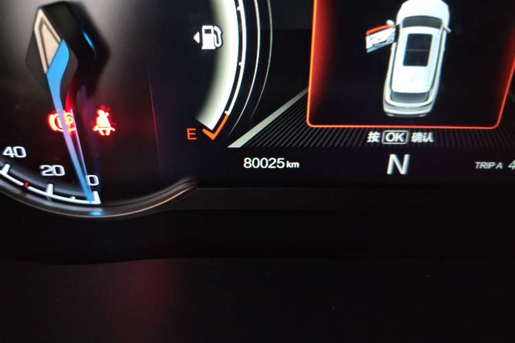Used CHANGAN OSHAN COS1 2018 1.5T Automatic Miao 7-Seater Odometer Close Up