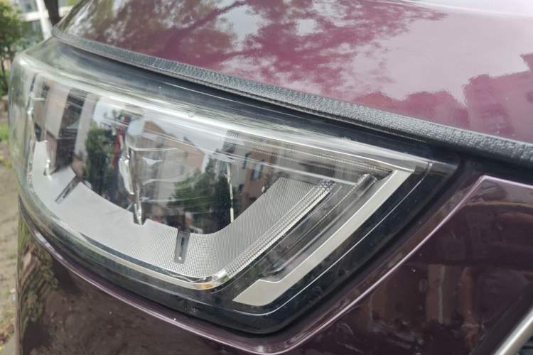 Used CHANGAN OSHAN COS1 2018 1.5T Automatic Smart 7-Seater Right Front Headlight