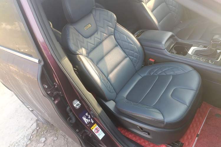 Used CHANGAN OSHAN COS1 2018 1.5T Automatic Smart 7-Seater Right Front Seat