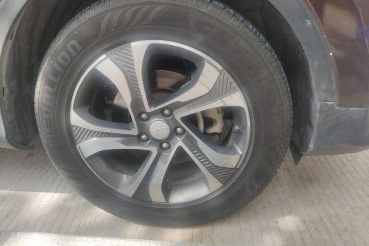 Used CHANGAN OSHAN COS1 2018 1.5T Automatic Miao 7-Seater Right Front Wheel Hub