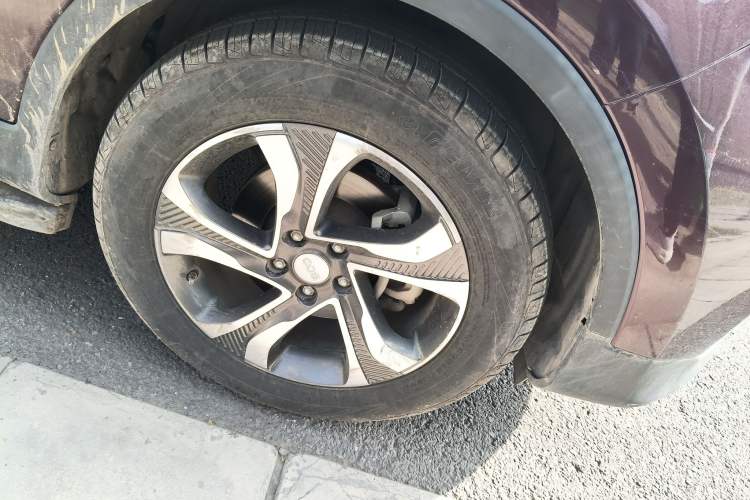 Used CHANGAN OSHAN COS1 2018 1.5T Automatic Smart 7-Seater Right Front Wheel Hub