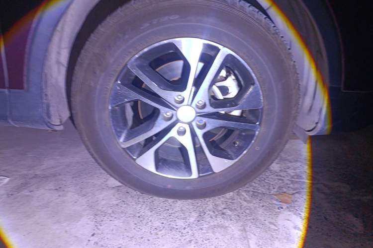 Used CHANGAN OSHAN COS1 2018 1.5T Automatic 6-Seater Right Front Wheel Hub