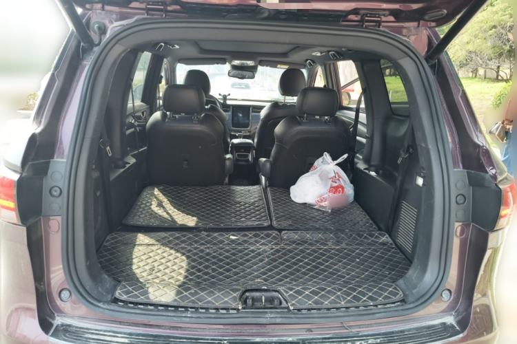 Used CHANGAN OSHAN COS1 2018 1.5T Automatic Smart 7-Seater Trunk