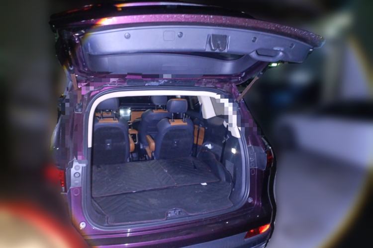 Used CHANGAN OSHAN COS1 2018 1.5T Automatic 6-Seater Trunk