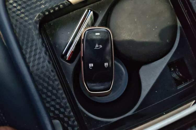 Used CHANGAN OSHAN COS1 2018 1.5T Automatic Miao 7-Seater Vehicle Key