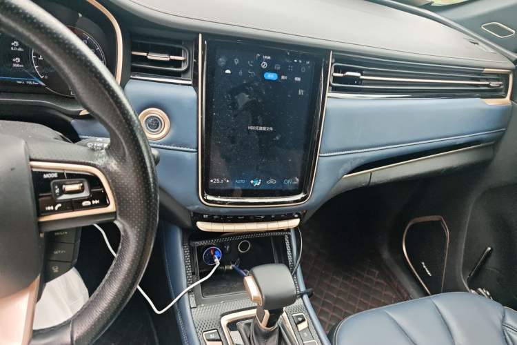Used CHANGAN OSHAN COS1 2018 1.5T Automatic Smart 7-Seater Audio And AC Panel
