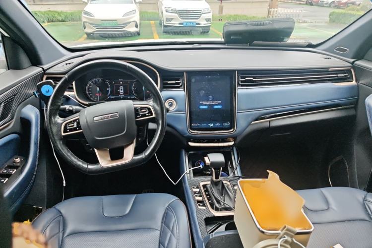 Used CHANGAN OSHAN COS1 2018 1.5T Automatic Smart 7-Seater Center Console