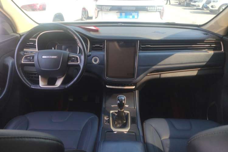 Used CHANGAN OSHAN COS1 2018 1.5T Manual Comfort 7-Seater Center Console