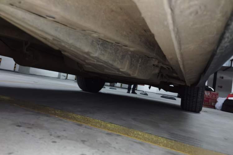Used CHANGAN OSHAN COS1 2018 1.5T Automatic 7-Seater Chassis Front Left