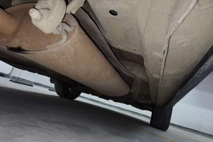 Used CHANGAN OSHAN COS1 2018 1.5T Automatic 7-Seater Chassis Rear Right