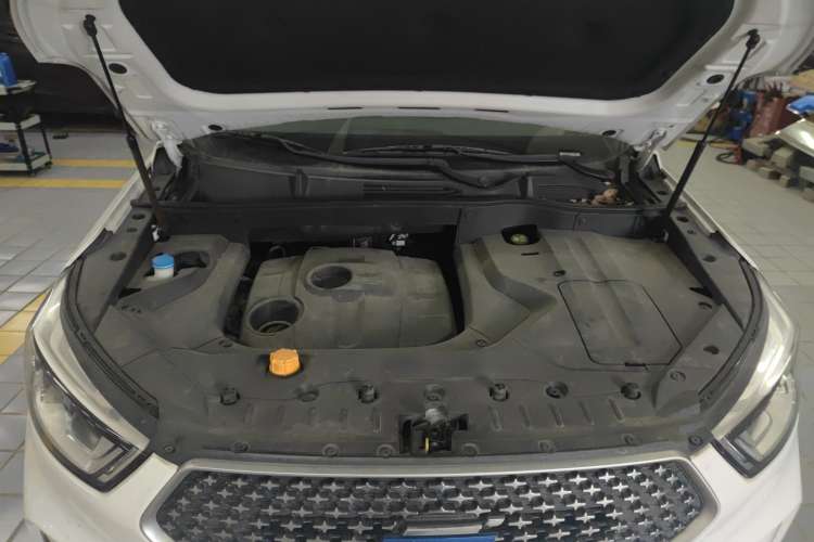 Used CHANGAN OSHAN COS1 2018 1.5T Automatic Yue 5-Seater Engine Bay