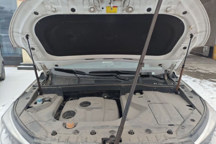 Used CHANGAN OSHAN COS1 2018 1.5T Automatic Smart 7-Seater Engine Bay