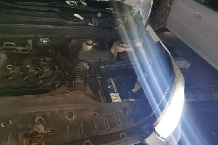 Used CHANGAN OSHAN COS1 2018 1.5T Automatic Yue 7-Seater Engine Bay Left