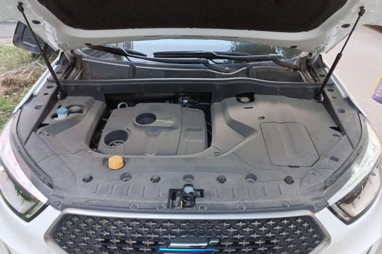 Used CHANGAN OSHAN COS1 2018 1.5T Automatic Smart 6-Seater Engine Bay