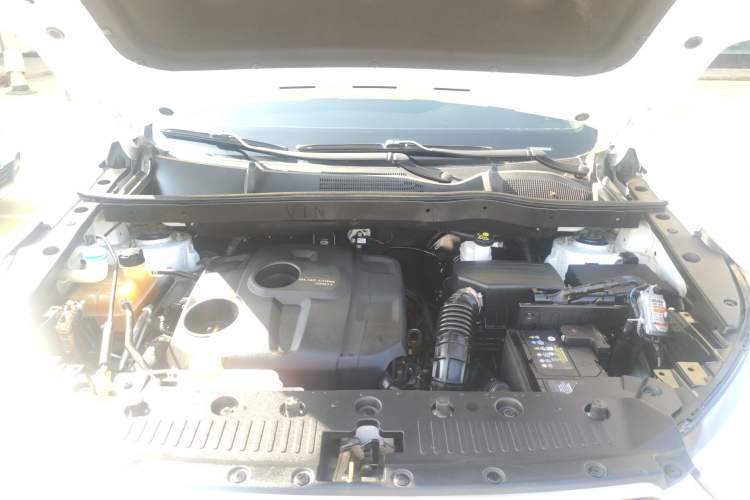 Used CHANGAN OSHAN COS1 2018 1.5T Manual Comfort 7-Seater Engine Bay