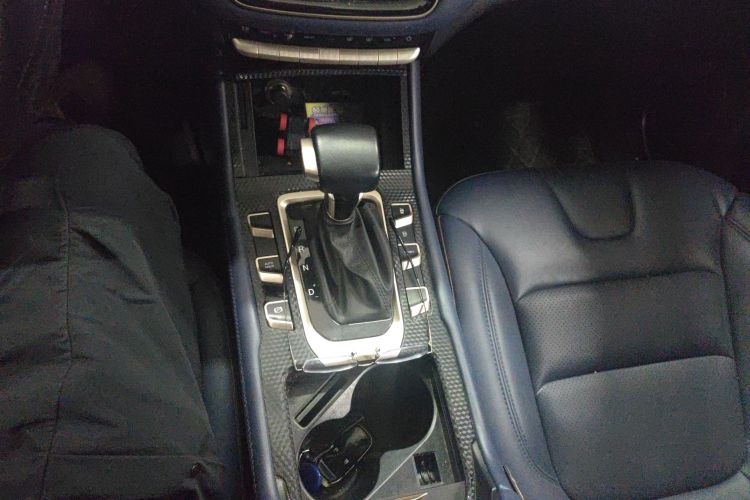 Used CHANGAN OSHAN COS1 2018 1.5T Automatic Yue 5-Seater Gear Lever