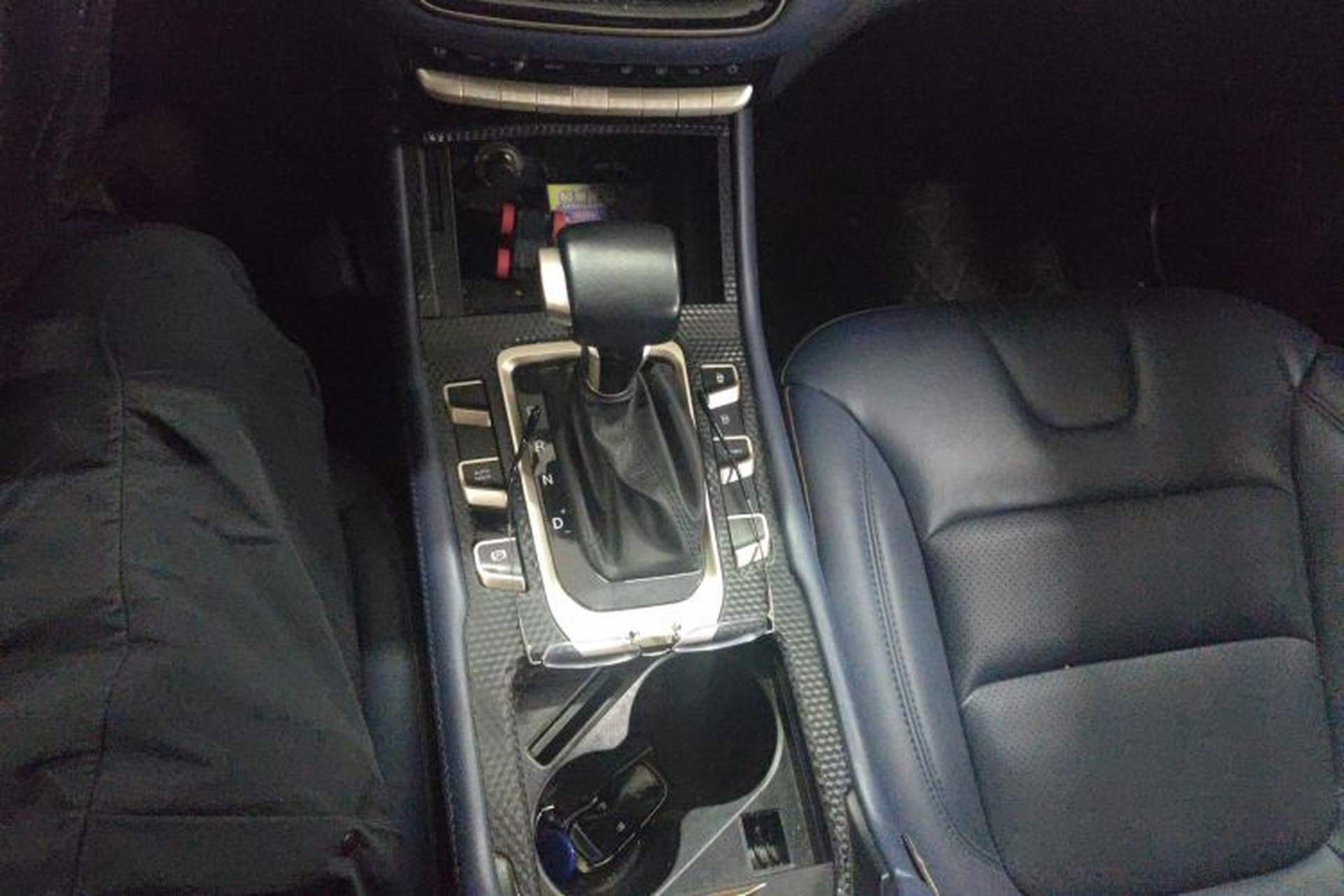 Used CHANGAN OSHAN COS1 2018 1.5T Automatic Yue 5-Seater Gear Lever