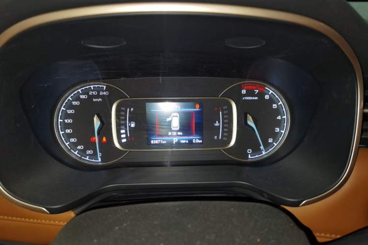 Used CHANGAN OSHAN COS1 2018 1.5T Automatic 7-Seater Instrument Cluster