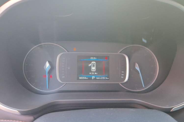 Used CHANGAN OSHAN COS1 2018 1.5T Automatic Yue 6-Seater Instrument Cluster