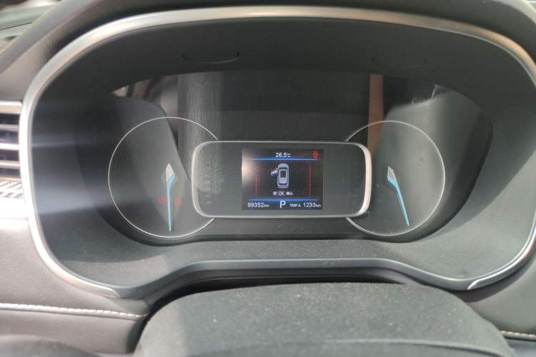 Used CHANGAN OSHAN COS1 2018 1.5T Automatic Yue 6-Seater Instrument Cluster