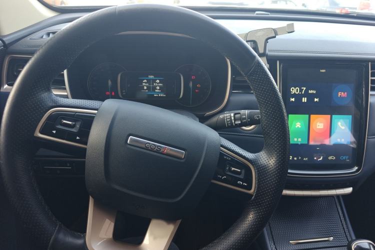 Used CHANGAN OSHAN COS1 2018 1.5T Manual Comfort 7-Seater Interior 2