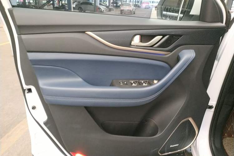 Used CHANGAN OSHAN COS1 2018 1.5T Automatic Smart 7-Seater Interior 7