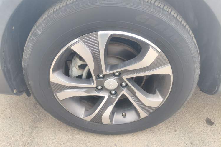 Used CHANGAN OSHAN COS1 2018 1.5T Automatic Smart 7-Seater Left Front Wheel Hub