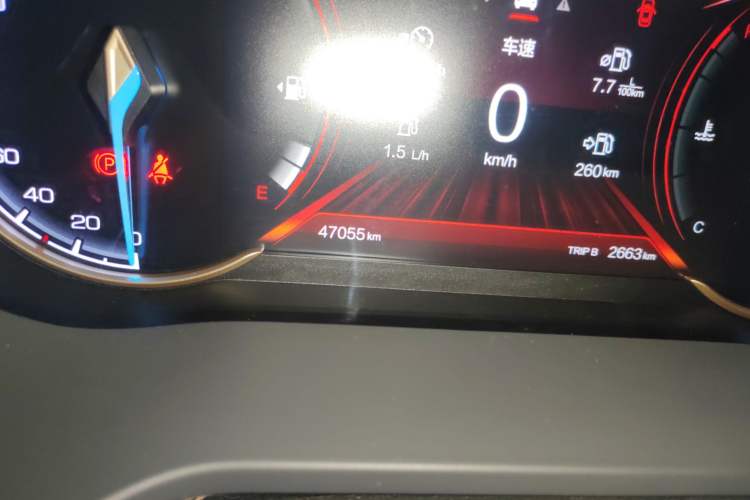Used CHANGAN OSHAN COS1 2018 1.5T Manual Comfort 7-Seater Odometer Close Up