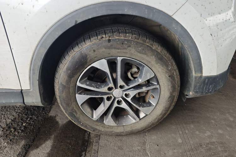 Used CHANGAN OSHAN COS1 2018 1.5T Manual Comfort 7-Seater Right Front Wheel Hub