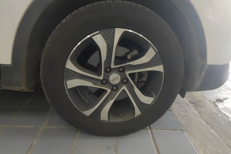 Used CHANGAN OSHAN COS1 2018 1.5T Automatic Yue 5-Seater Right Front Wheel Hub