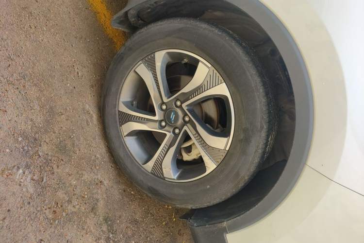 Used CHANGAN OSHAN COS1 2018 1.5T Automatic Yue 6-Seater Right Front Wheel Hub
