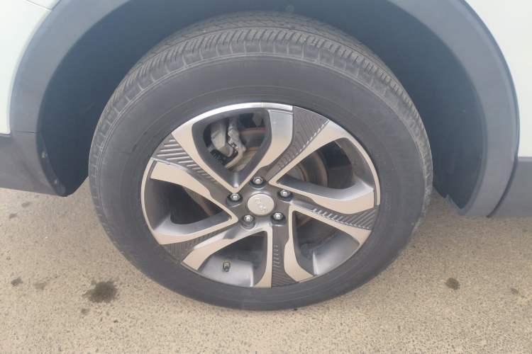 Used CHANGAN OSHAN COS1 2018 1.5T Automatic Smart 7-Seater Right Rear Wheel Hub