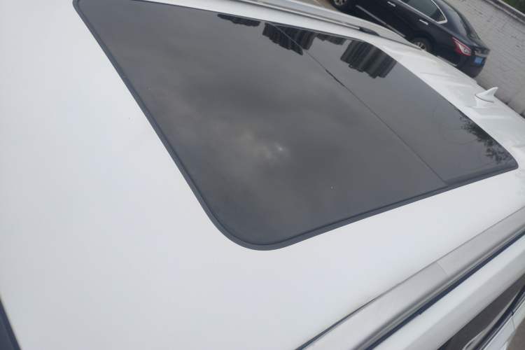 Used CHANGAN OSHAN COS1 2018 1.5T Automatic Smart 7-Seater Roof