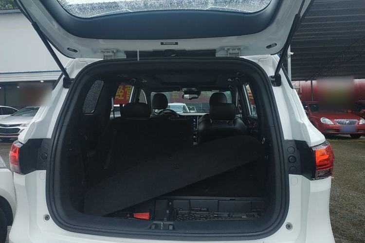 Used CHANGAN OSHAN COS1 2018 1.5T Automatic Miao 7-Seater Trunk
