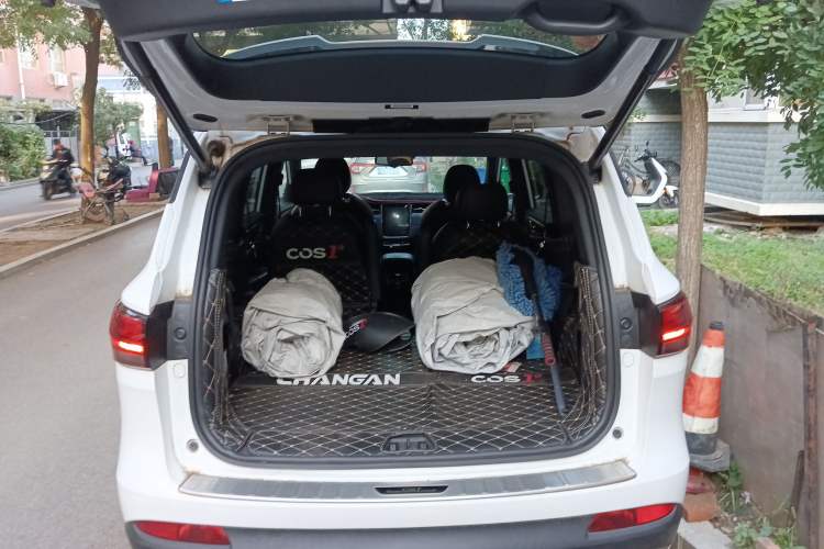 Used CHANGAN OSHAN COS1 2018 1.5T Automatic Smart 6-Seater Trunk