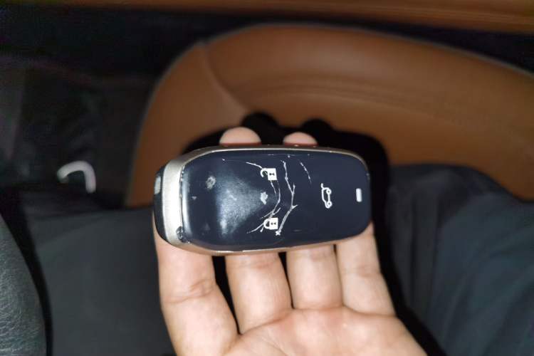 Used CHANGAN OSHAN COS1 2018 1.5T Automatic 7-Seater Vehicle Key